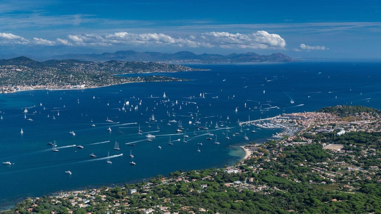 La Terrasse Tropezienne Cogolin Bagian luar foto